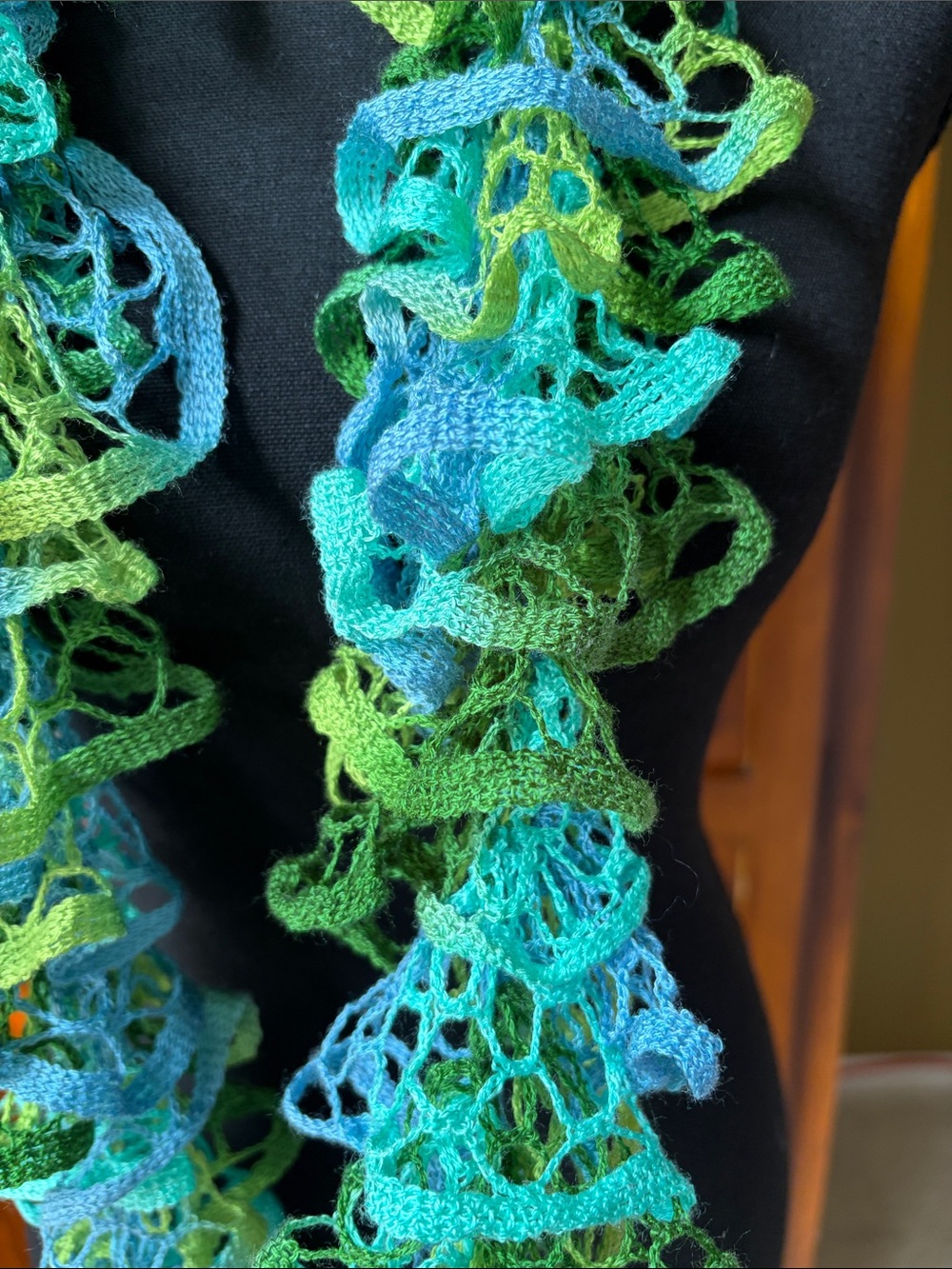 Blue Green Ruffle Scarf - Picture 4 of 4